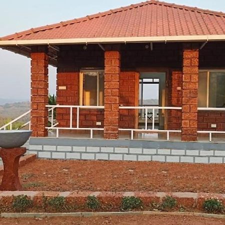 הוילה Narsinge Mars Jungle Adventure Stud Farm With Private Jacuzzi מראה חיצוני תמונה