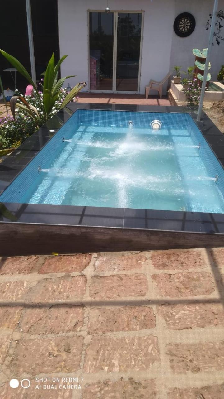 הוילה Narsinge Mars Jungle Adventure Stud Farm With Private Jacuzzi מראה חיצוני תמונה